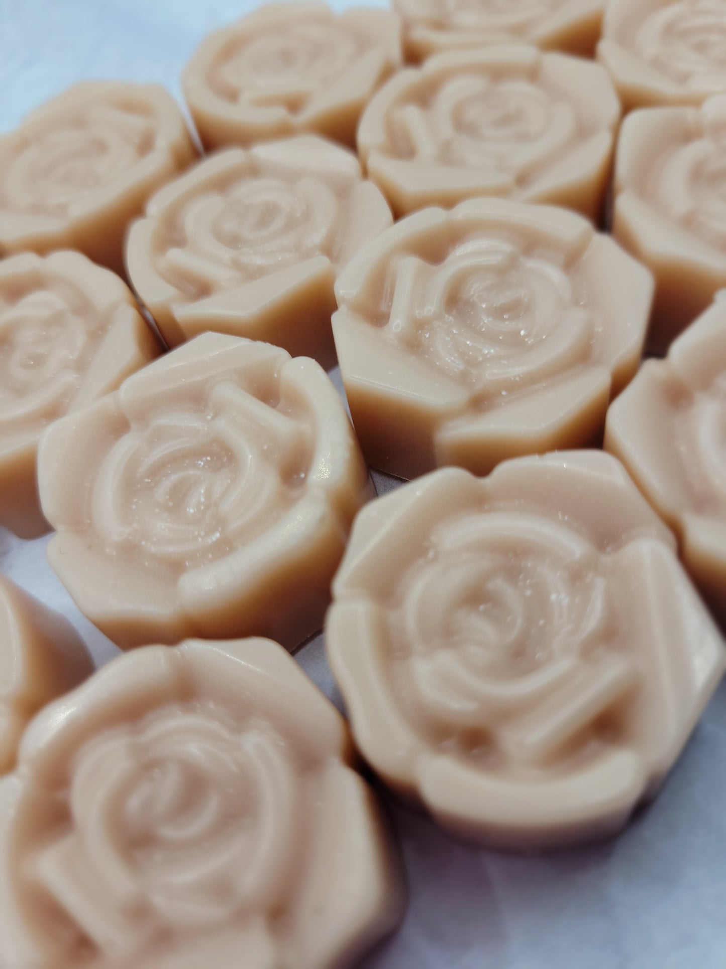 Rich Caramel Rose Wax Melts